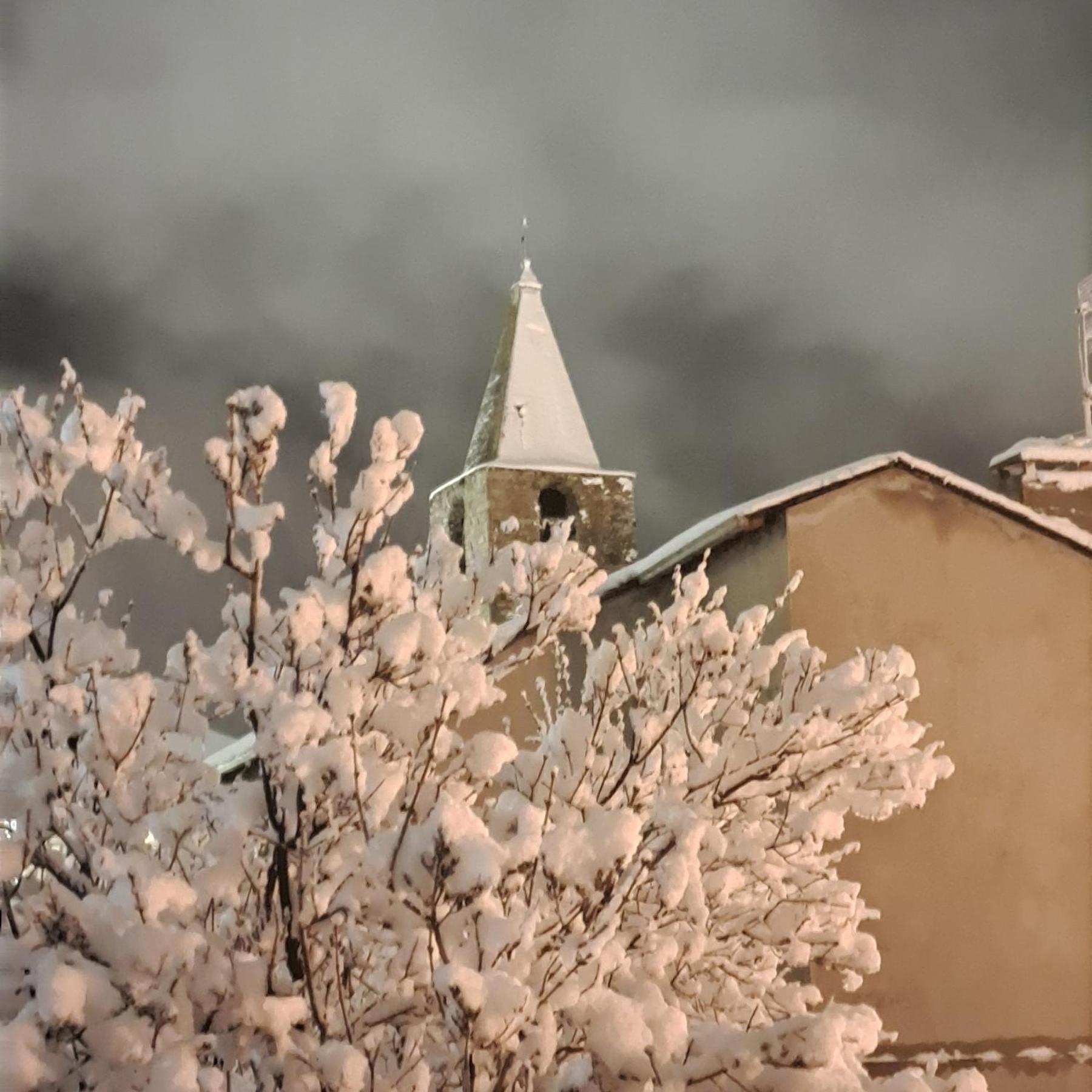 Le Grenier Des Moineaux Bed & Breakfast Font-Romeu-Odeillo-Via Eksteriør bilde